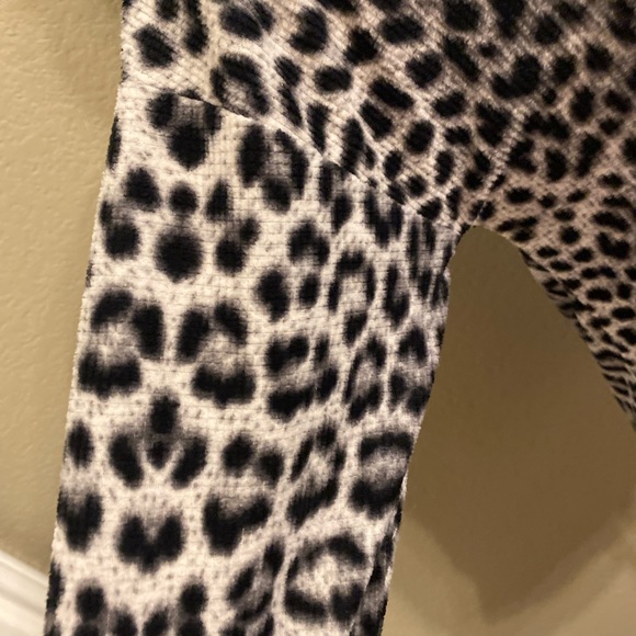 Betsey Johnson Leopard Print Fleece Top Size S - Picture 11 of 14